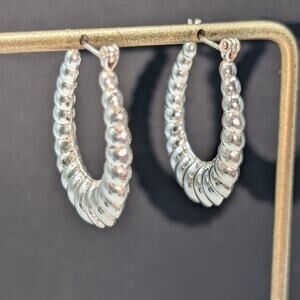 Vintage 925 Sterling Silver Ribbed Oval Hoop Earrings